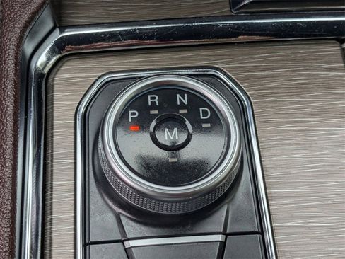 Used 2024 Ford Expedition Limited image 17