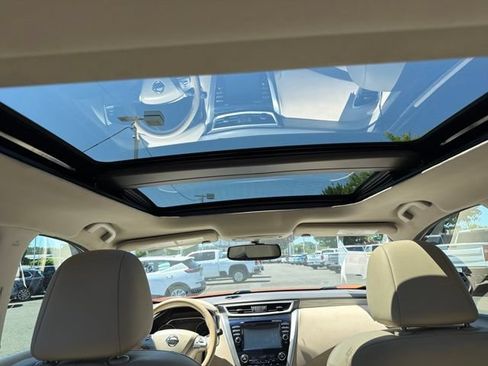 Used 2016 Nissan Murano SL w/ SL Technology Package FWD image 23