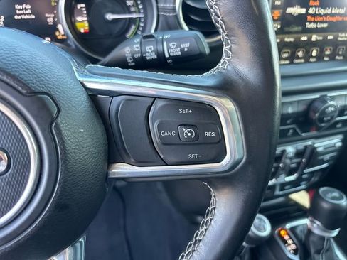 Used 2023 Jeep Wrangler Unlimited Sahara w/ Cold Weather Group image 18