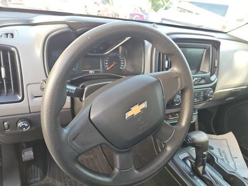 Used 2018 Chevrolet Colorado W/T RWD image 10
