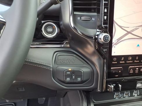 New 2026 RAM 2500 Limited AWD/4WD image 11