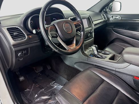 Used 2018 Jeep Grand Cherokee Limited image 23