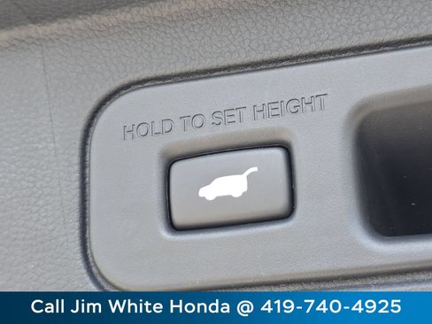 Certified 2024 Honda Pilot Touring image 22