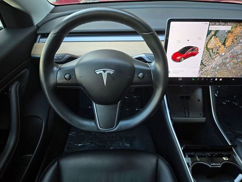 Used 2018 Tesla Model 3 Long Range image 13