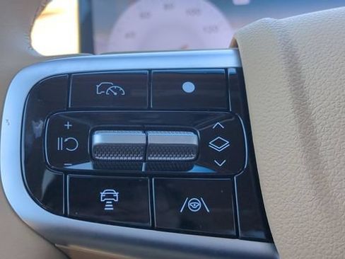 Certified 2025 Genesis G80 2.5T AWD/4WD image 20