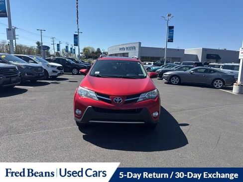 Used 2013 Toyota RAV4 XLE AWD/4WD image 2