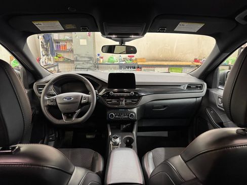 Used 2025 Ford Escape ST-Line FWD image 27
