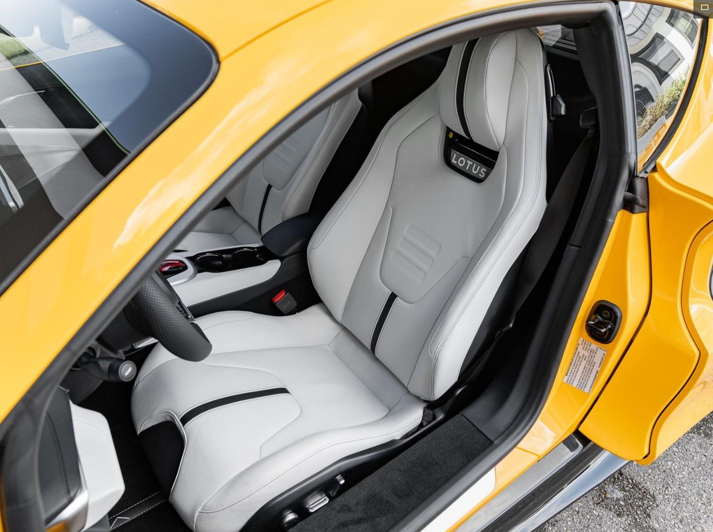 Used 2025 Lotus Emira RWD image 3