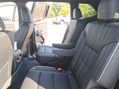 New 2026 Buick Enclave Avenir w/ Super Cruise Package image 15