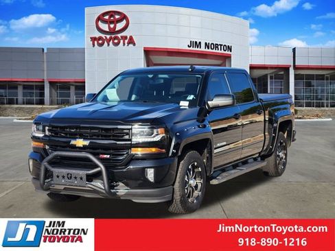 Used 2018 Chevrolet Silverado 1500 LT w/ All Star Edition image 3