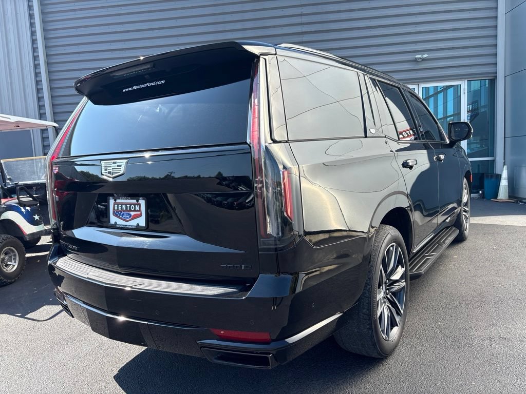 Used 2022 Cadillac Escalade Sport Platinum AWD/4WD image 3