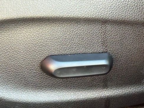 Used 2016 Chevrolet Cruze LT image 22