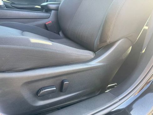 Used 2025 Nissan Altima 2.5 SV FWD image 19