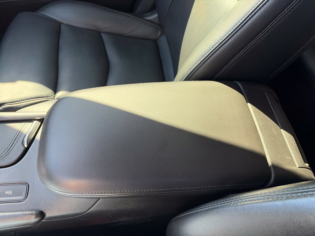 Used 2017 Cadillac XT5 Luxury w/ Driver Awareness Package FWD image 18