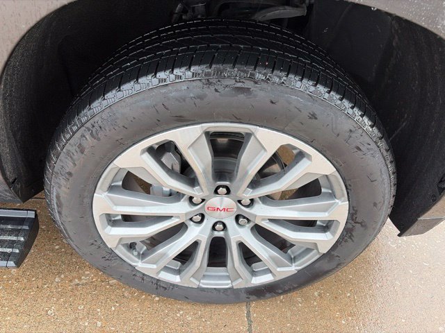 Used 2021 GMC Yukon Denali w/ Denali Premium Package AWD/4WD image 25