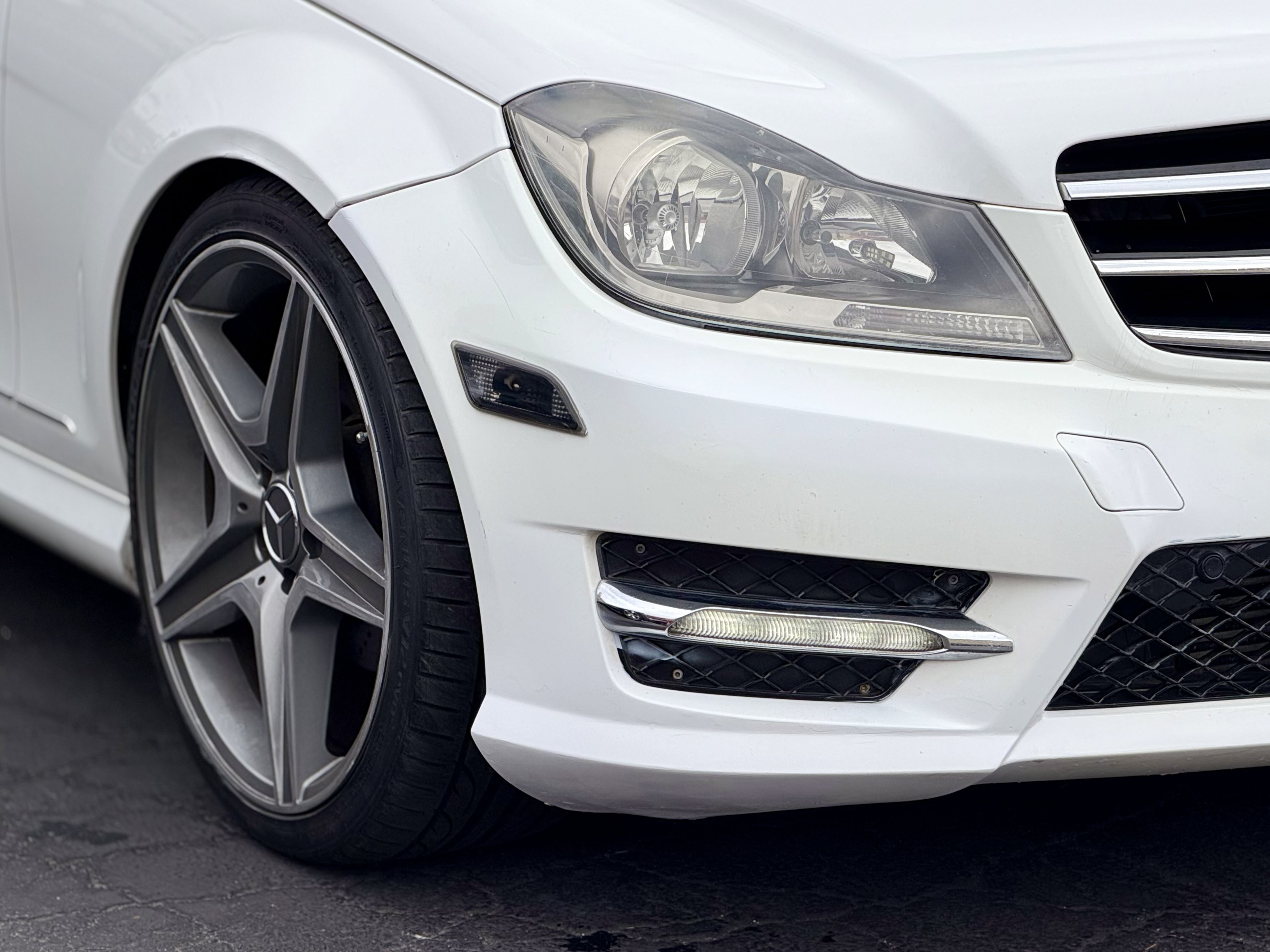 Used 2013 Mercedes-Benz C 250 Sedan w/ Premium 1 Pkg image 5