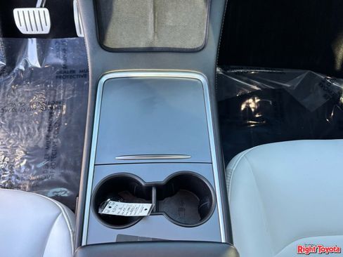 Used 2025 Tesla Model Y Performance AWD/4WD image 30