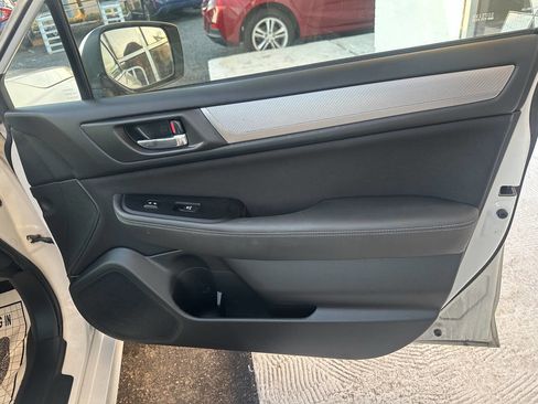 Used 2015 Subaru Legacy 2.5i Premium w/ Moonroof Package image 8