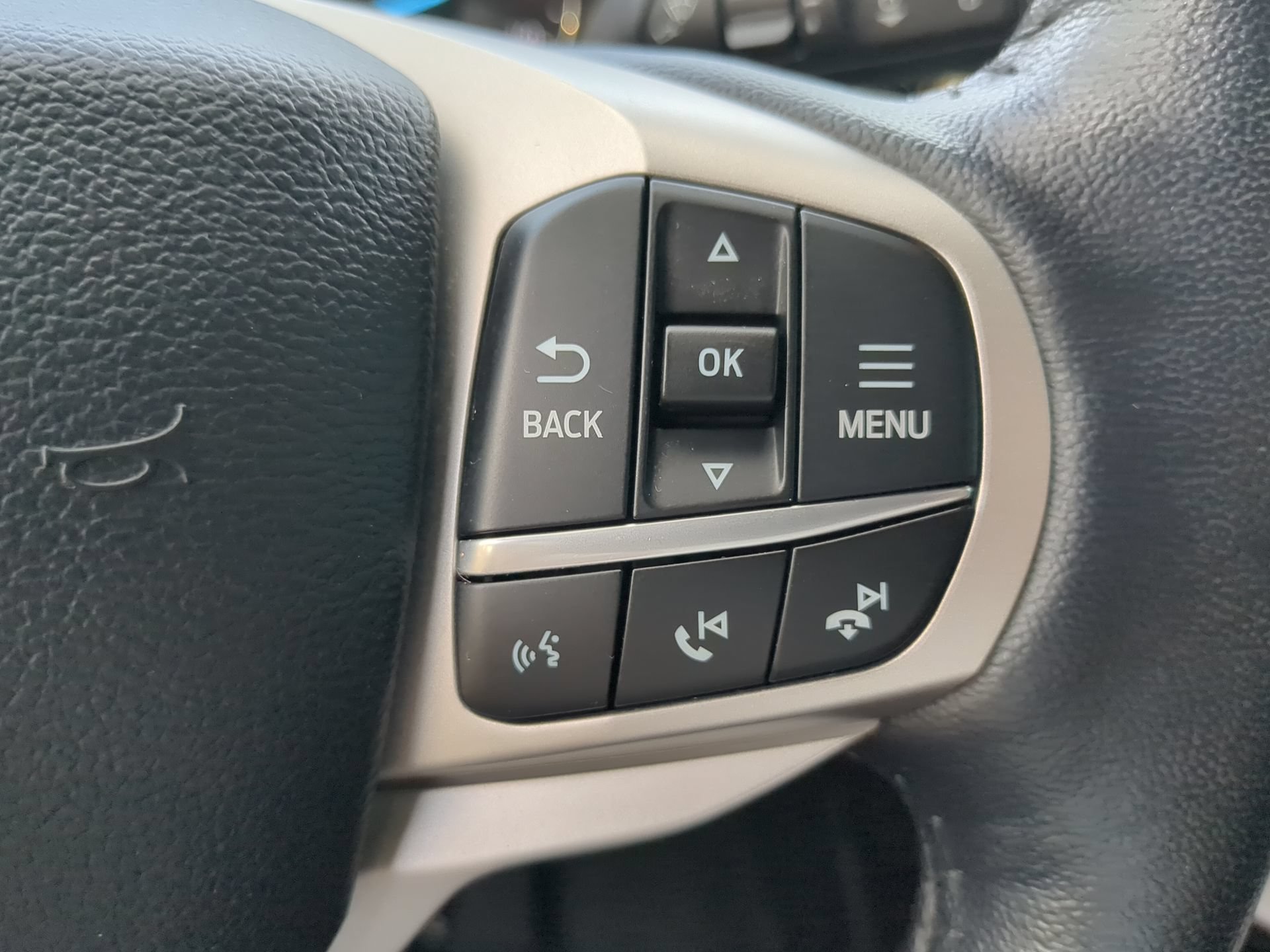 Certified 2022 Ford Explorer Limited RWD image 68