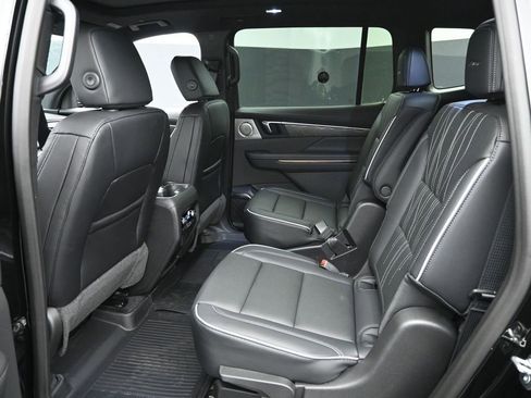 New 2026 Buick Enclave Avenir w/ Super Cruise Package image 17