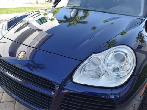 Used 2004 Porsche Cayenne Turbo AWD/4WD image 12