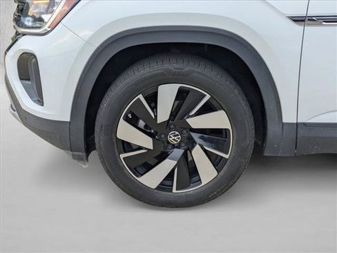 Used 2024 Volkswagen Atlas Cross Sport SE w/ Panoramic Sunroof Package AWD/4WD image 22