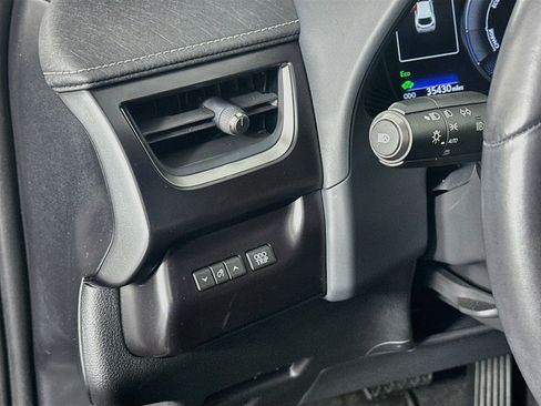 Used 2024 Lexus UX 250h FWD w/ Premium Package image 17
