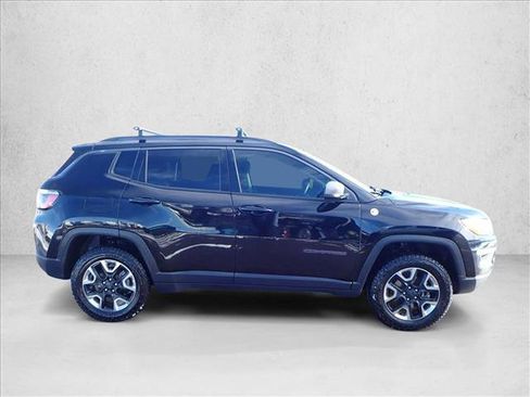 Used 2018 Jeep Compass Trailhawk image 5