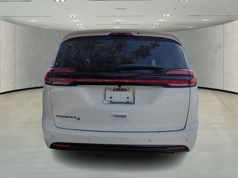 New 2026 Chrysler Pacifica Select w/ S Appearance Package FWD image 6