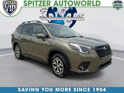 Used 2023 Subaru Forester Premium image 1