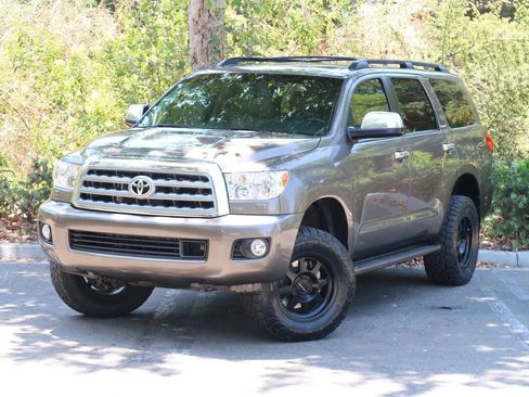 Used 2012 Toyota Sequoia Platinum AWD/4WD image 9