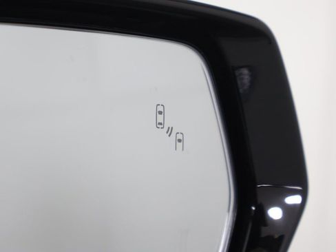 Used 2021 Chevrolet Corvette Stingray Premium Conv w/ 3LT image 36