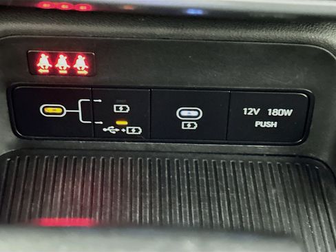 Used 2025 Hyundai Kona SEL FWD image 26