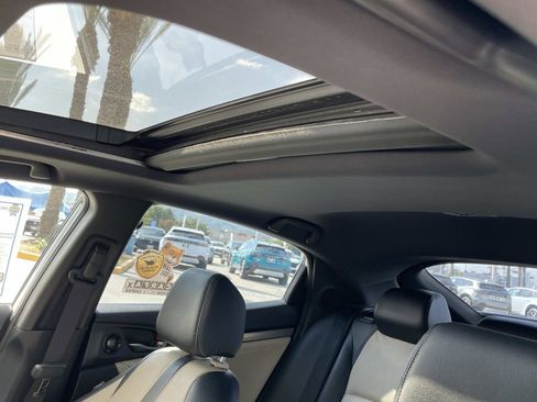 Used 2019 Honda Civic Sport Touring image 2