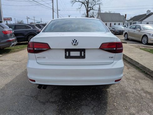 Used 2017 Volkswagen Jetta S image 5