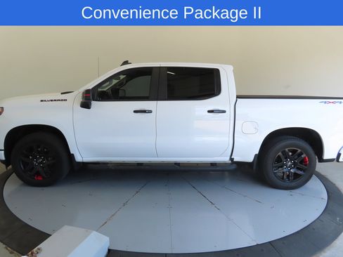 Used 2021 Chevrolet Silverado 1500 RST w/ Redline Edition AWD/4WD image 7