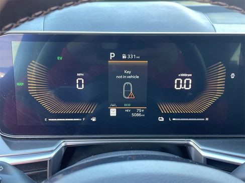 Certified 2025 Kia Sorento EX image 30