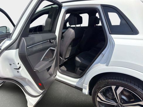 Used 2024 Audi Q3 2.0T Premium Plus w/ Premium Plus Package AWD/4WD image 14