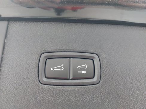 Certified 2026 Porsche Cayenne AWD/4WD image 15