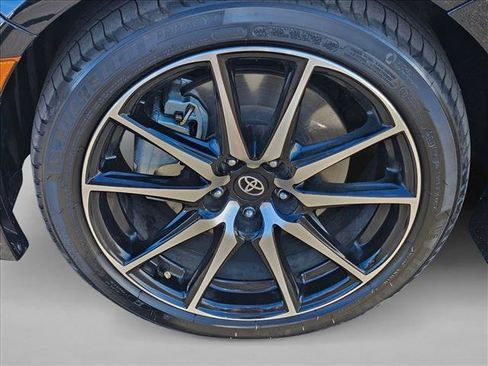 Used 2025 Toyota GR86 image 19