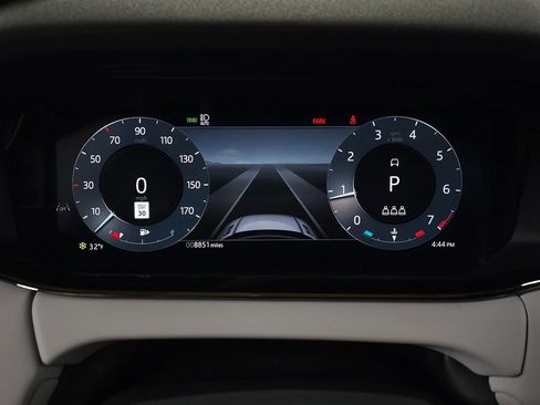 Used 2026 Land Rover Range Rover Evoque S image 25