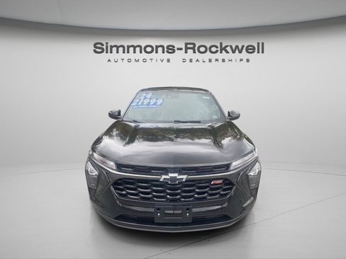Used 2024 Chevrolet Trax RS w/ Driver Confidence Package FWD image 8