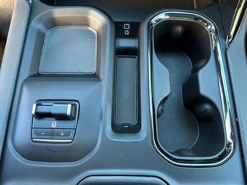 Certified 2024 GMC Sierra 2500 AT4 w/ AT4 Preferred Package image 36