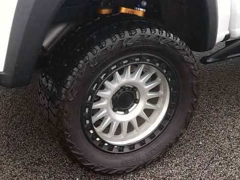 Used 2024 Chevrolet Colorado ZR2 w/ ZR2 Bison Edition AWD/4WD image 8