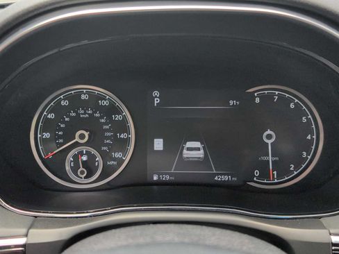 Used 2025 Genesis GV70 2.5T AWD/4WD image 32