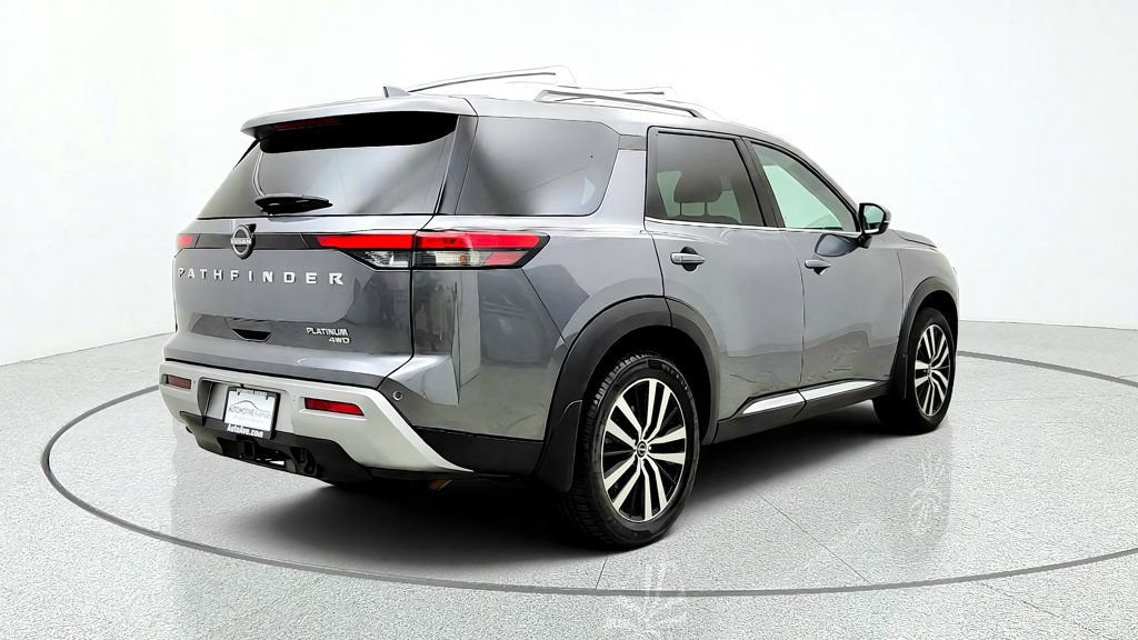 Used 2024 Nissan Pathfinder Platinum AWD/4WD image 5