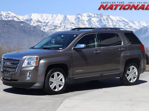 Used 2010 GMC Terrain SLT FWD image 1