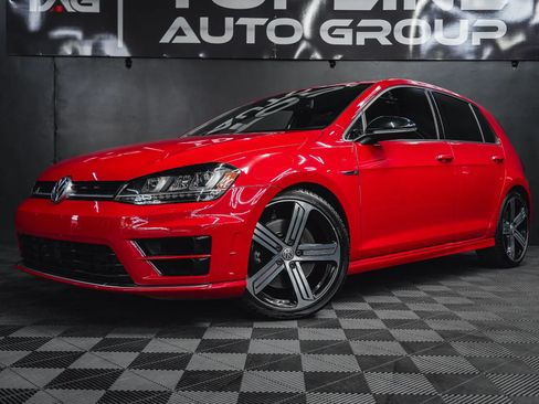 Used 2016 Volkswagen Golf R 4-Door w/ Driver Assistance Package AWD/4WD image 2