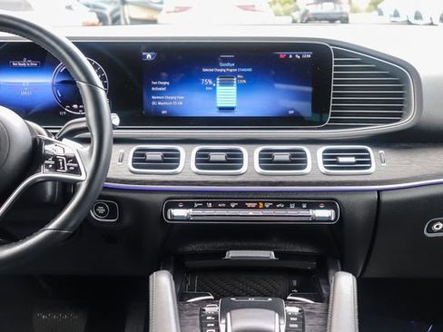 Used 2025 Mercedes-Benz GLE 450e 4MATIC image 15
