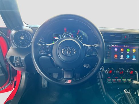 Used 2023 Toyota GR86 image 11